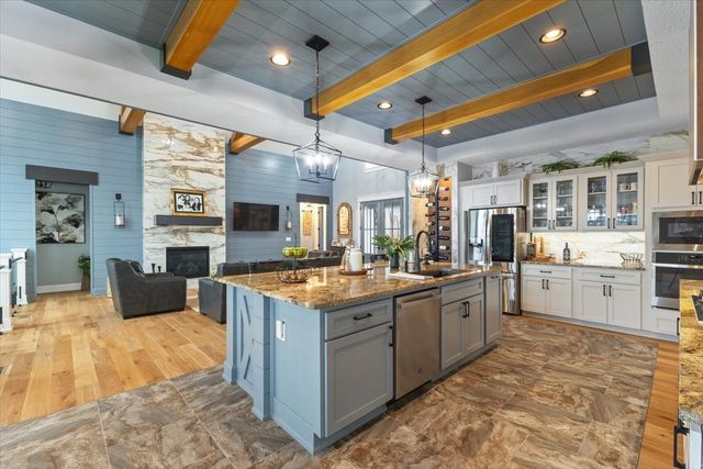 228 NE 60th Court, Ankeny, IA 50021