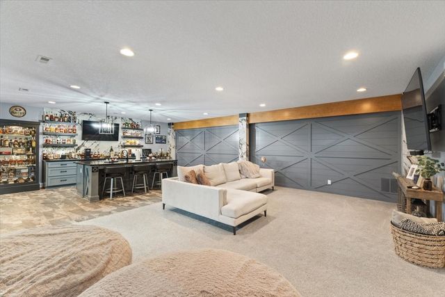 228 NE 60th Court, Ankeny, IA 50021