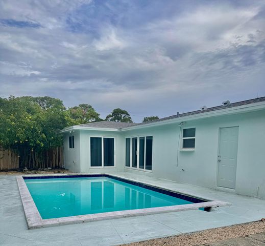 3112 SE 1ST Place, Boynton Beach, FL 33435