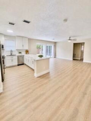 3112 SE 1ST Place, Boynton Beach, FL 33435