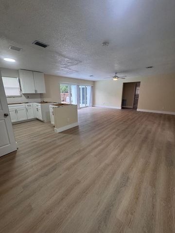 3112 SE 1ST Place, Boynton Beach, FL 33435