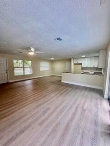 3112 SE 1ST Place, Boynton Beach, FL 33435