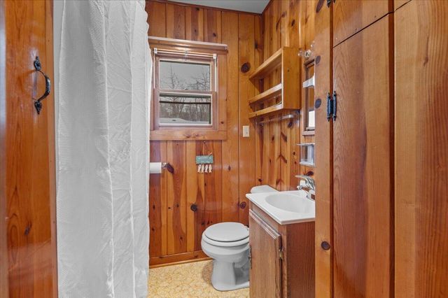 8710 Orleans Avenue, Fenwick City, MI 48834