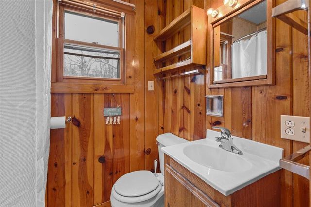 8710 Orleans Avenue, Fenwick City, MI 48834