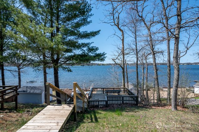 8710 Orleans Avenue, Fenwick City, MI 48834