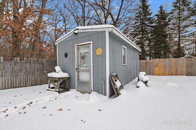 8710 Orleans Avenue, Fenwick City, MI 48834