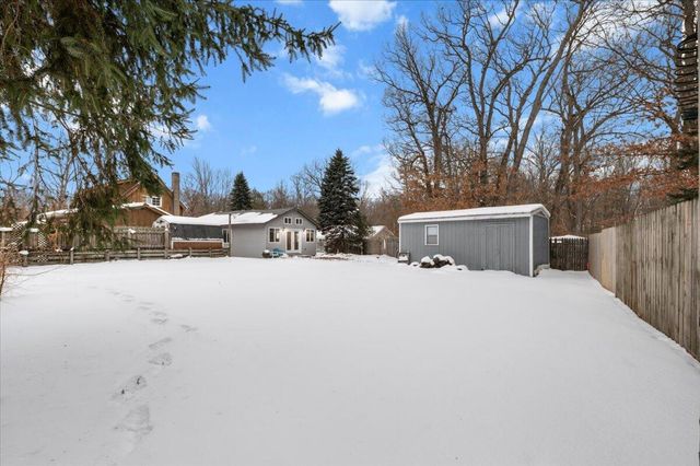 8710 Orleans Avenue, Fenwick City, MI 48834