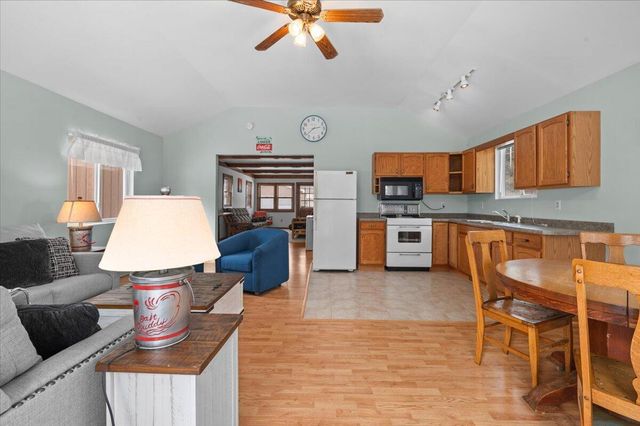 8710 Orleans Avenue, Fenwick City, MI 48834