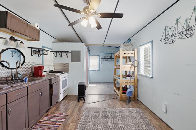 2640 NE 74TH AVENUE, High Springs, FL 32643