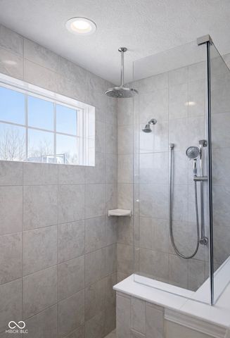 5218 Sweetwater Drive, Noblesville, IN 46062