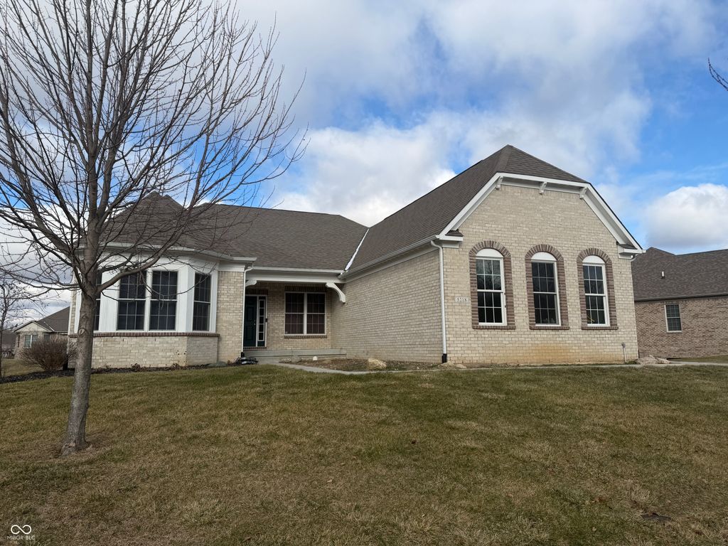 5218 Sweetwater Drive, Noblesville, IN 46062