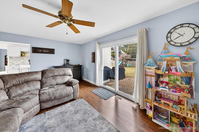 3728 Pebble Creek, Mchenry, IL 60050