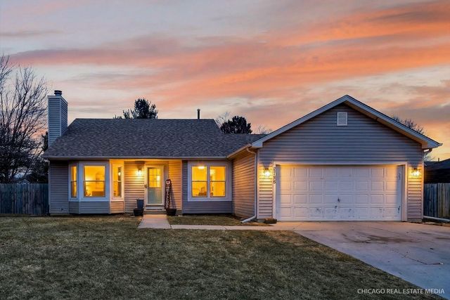 3728 Pebble Creek, Mchenry, IL 60050