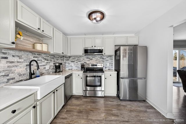 3728 Pebble Creek, Mchenry, IL 60050