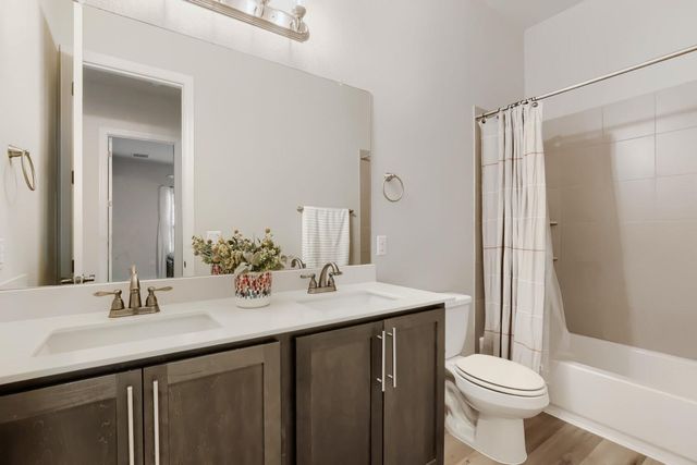 2429 Costa Del Sol DR, Leander, TX 78641