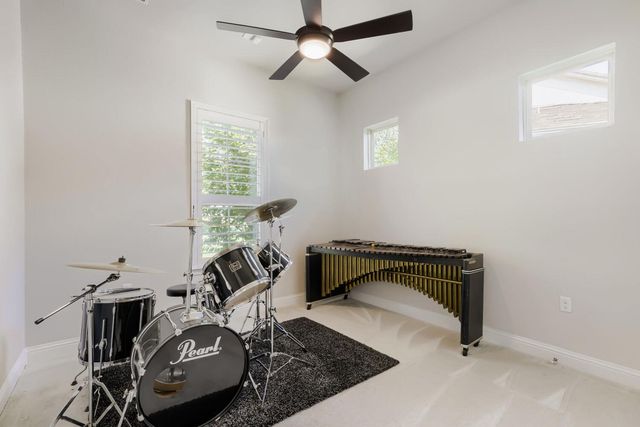 2429 Costa Del Sol DR, Leander, TX 78641