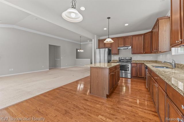 49724 Broadacre Drive 57, Macomb, MI 48042