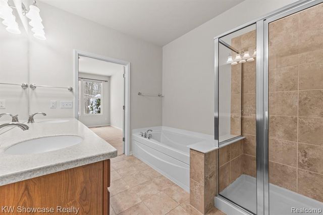 49724 Broadacre Drive 57, Macomb, MI 48042