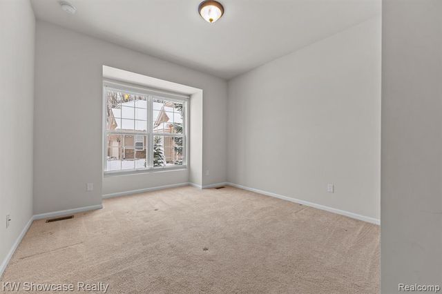 49724 Broadacre Drive 57, Macomb, MI 48042