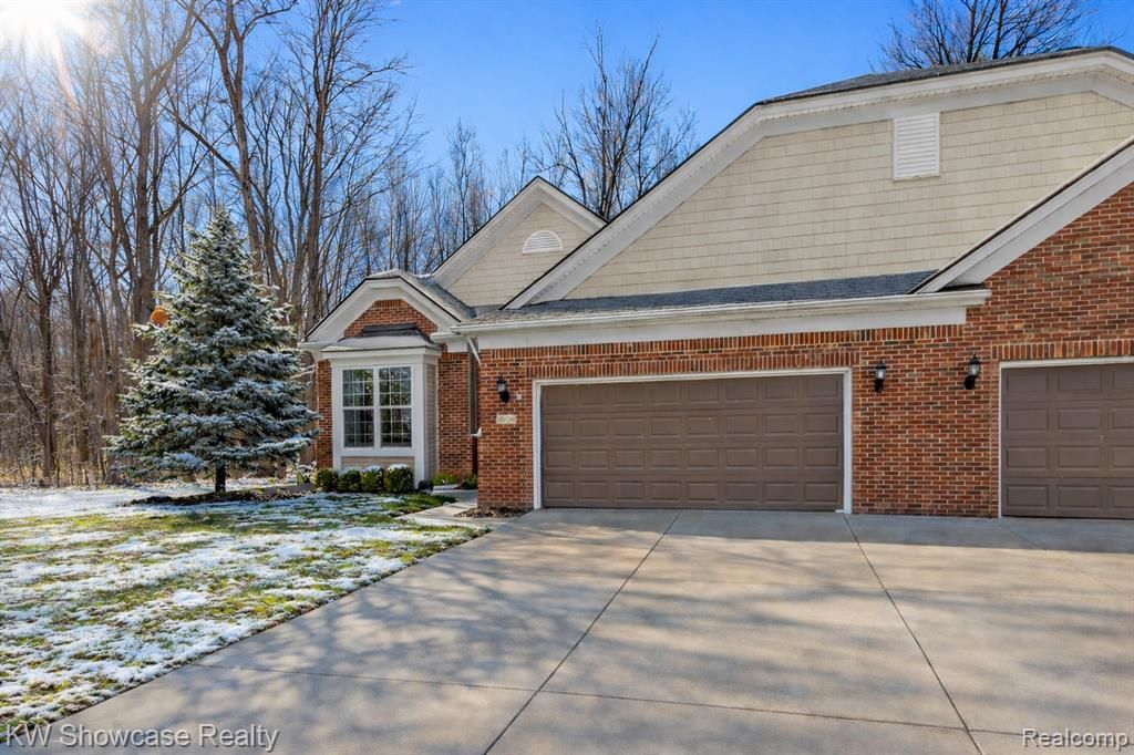 49724 Broadacre Drive 57, Macomb, MI 48042