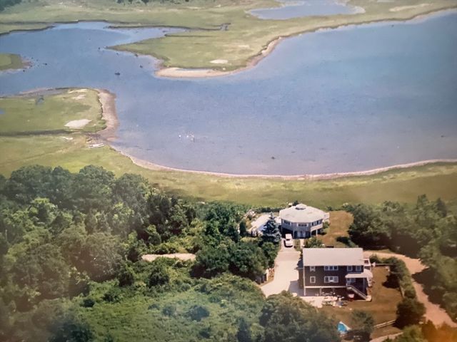 12 Dupont Drive, Mattapoisett, MA 02739
