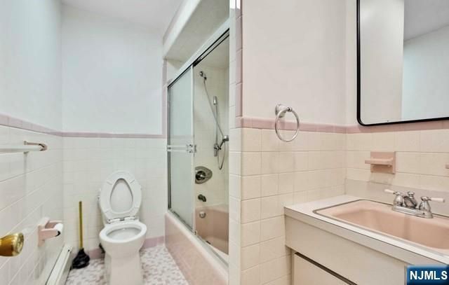 6 Miller Avenue 1, Elmwood Park, NJ 07407
