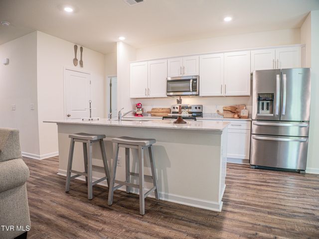 142 Thistle Drive, Bluff City, TN 37618
