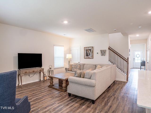 142 Thistle Drive, Bluff City, TN 37618