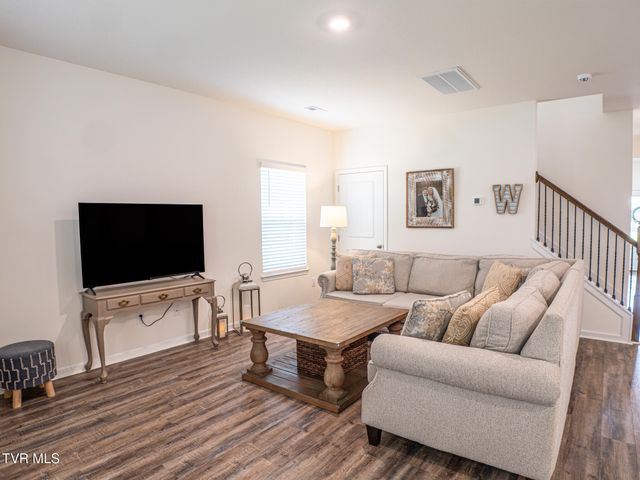 142 Thistle Drive, Bluff City, TN 37618