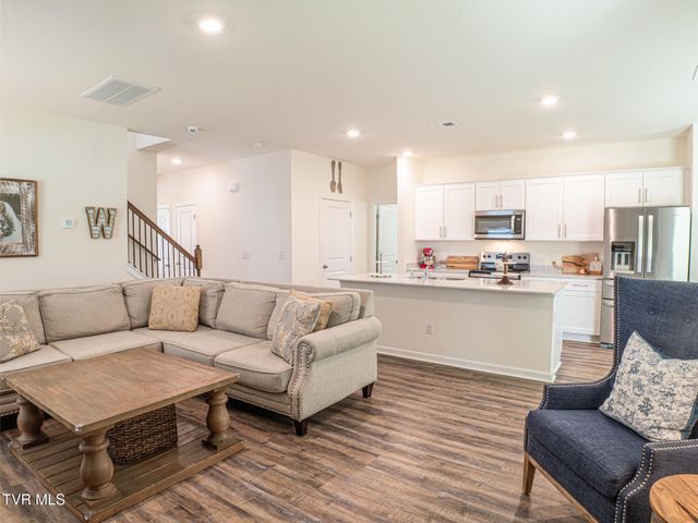 142 Thistle Drive, Bluff City, TN 37618