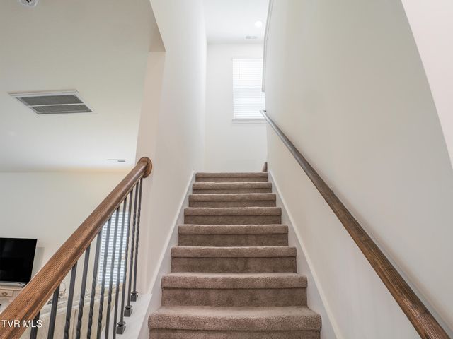142 Thistle Drive, Bluff City, TN 37618