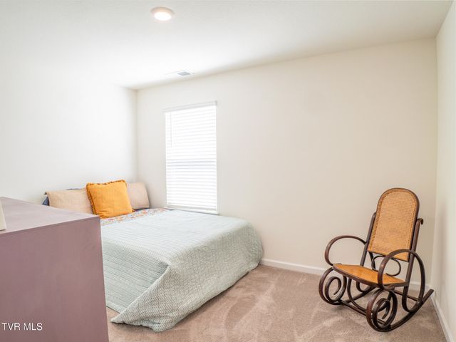 142 Thistle Drive, Bluff City, TN 37618
