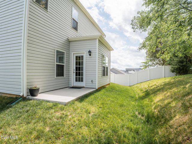 142 Thistle Drive, Bluff City, TN 37618