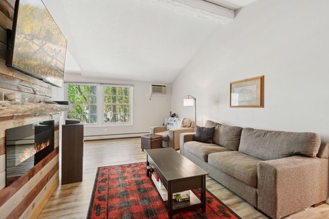 4430 Cedar Lake Road S 6, Saint Louis Park, MN 55416