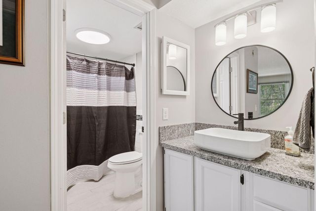 4430 Cedar Lake Road S 6, Saint Louis Park, MN 55416