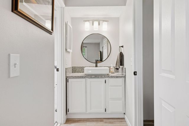 4430 Cedar Lake Road S 6, Saint Louis Park, MN 55416