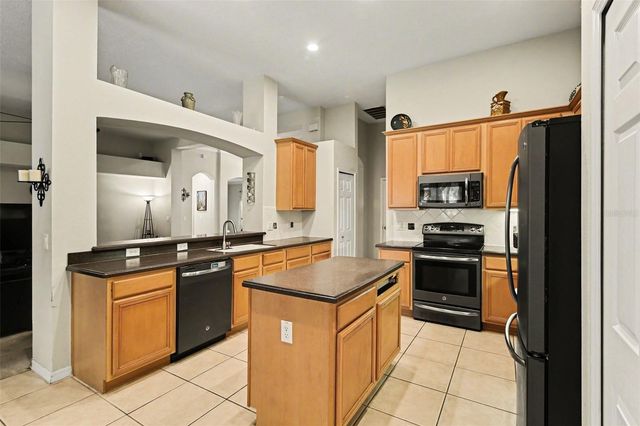 4323 CALEDONIA AVENUE, Apopka, FL 32712