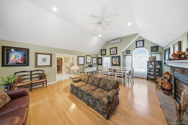 179 Reservoir Road, Middletown, NY 10940