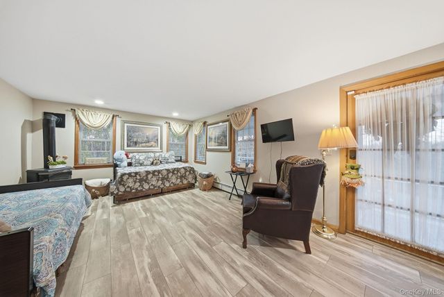 179 Reservoir Road, Middletown, NY 10940