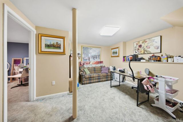 179 Reservoir Road, Middletown, NY 10940