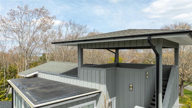 1 Carver Street, Sag Harbor, NY 11963