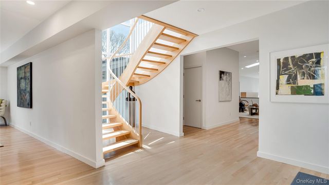 1 Carver Street, Sag Harbor, NY 11963