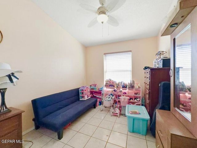 1695 SAINT STEPHEN Place, El Paso, TX 79936