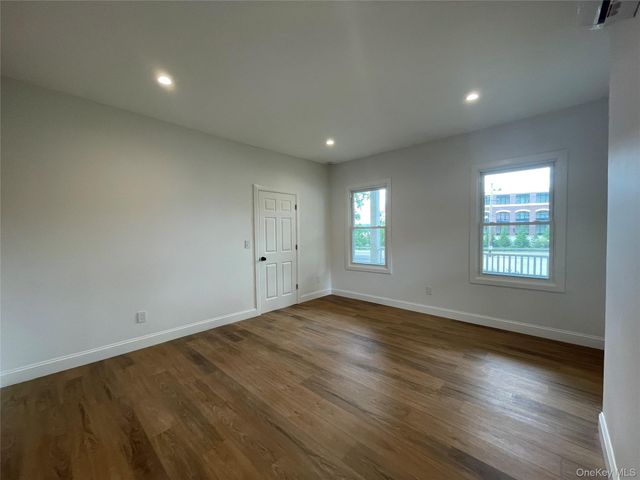 3 Rams Hill Road 1, Glenwood Landing, NY 11547