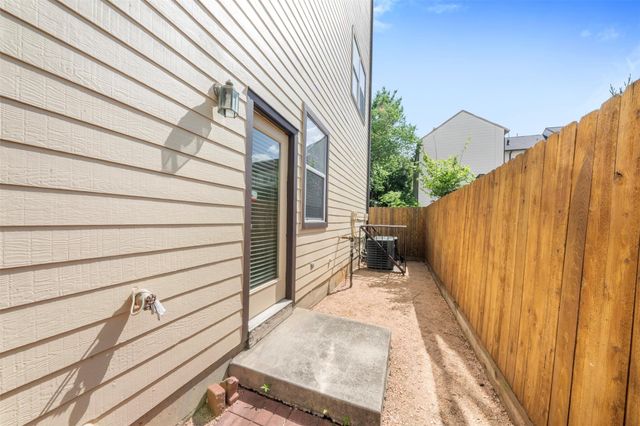 6524 Calder Street, Houston, TX 77007