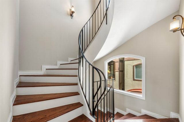 6524 Calder Street, Houston, TX 77007