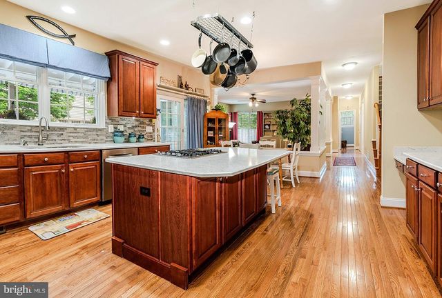 1651 TRAWLER LN, Annapolis, MD 21409