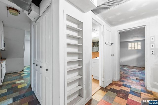 305 E Main Street, Bergenfield, NJ 07621