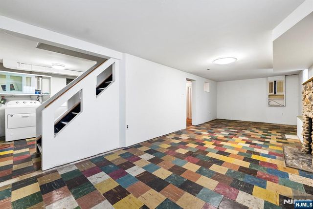 305 E Main Street, Bergenfield, NJ 07621