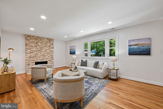 3214 CHICHESTER LN, Fairfax, VA 22031